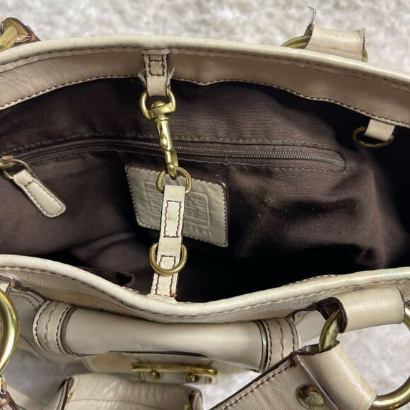 COACH LEGACY SIGNATURE CREAM &Beige Canvas Tote #7551 leather trims & Straps. - Picture 12 of 16